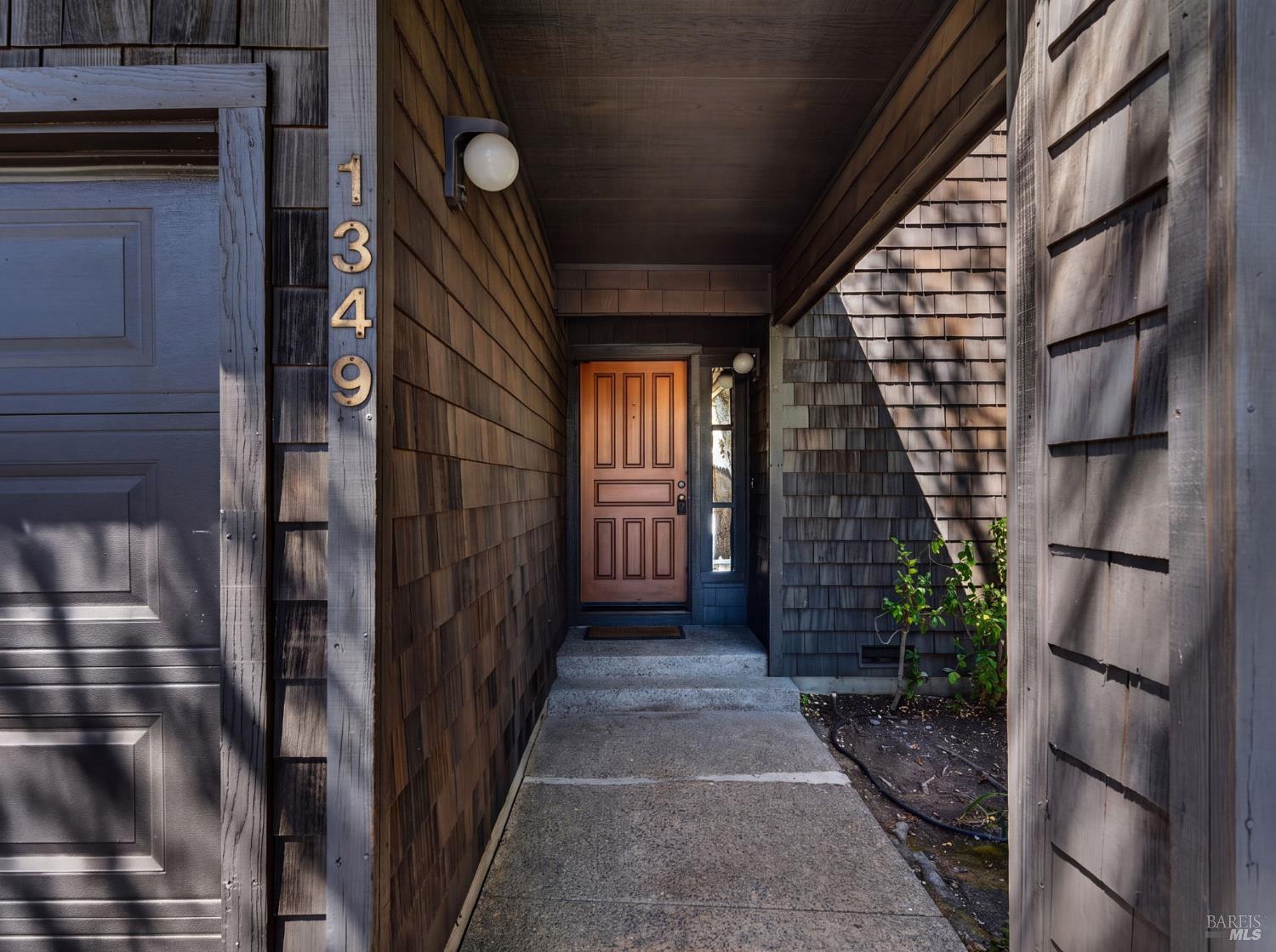 1349 Saint James Drive St. Helena CA 94574