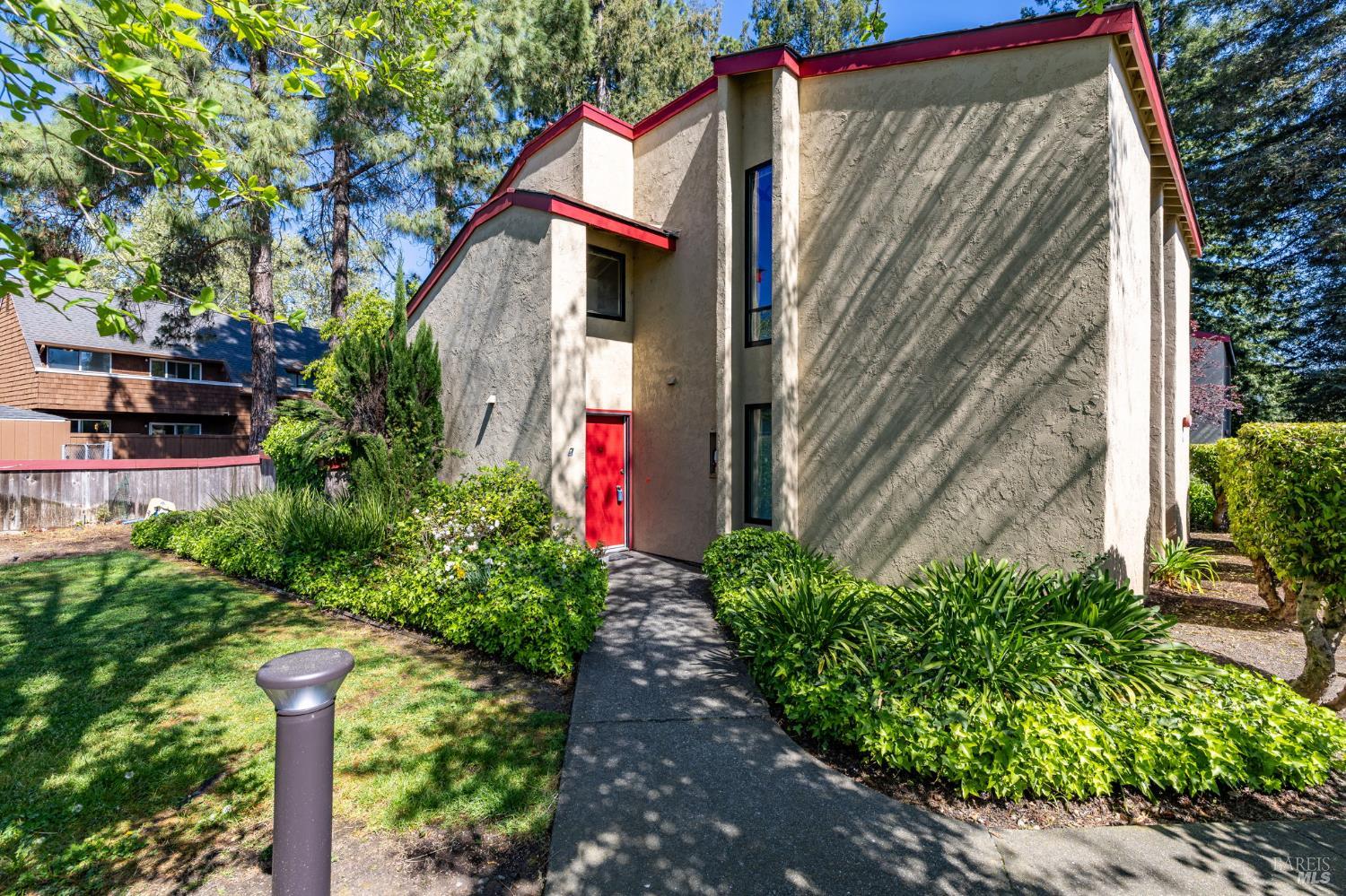 59 Redwood Court Santa Rosa CA 95409