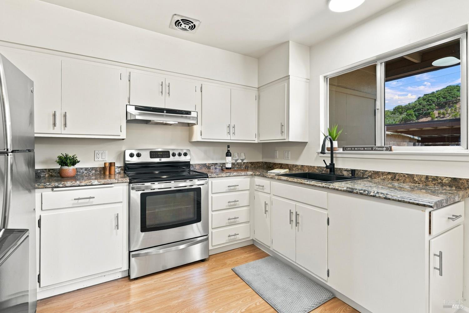 1056 Los Gamos Road San Rafael CA 94903