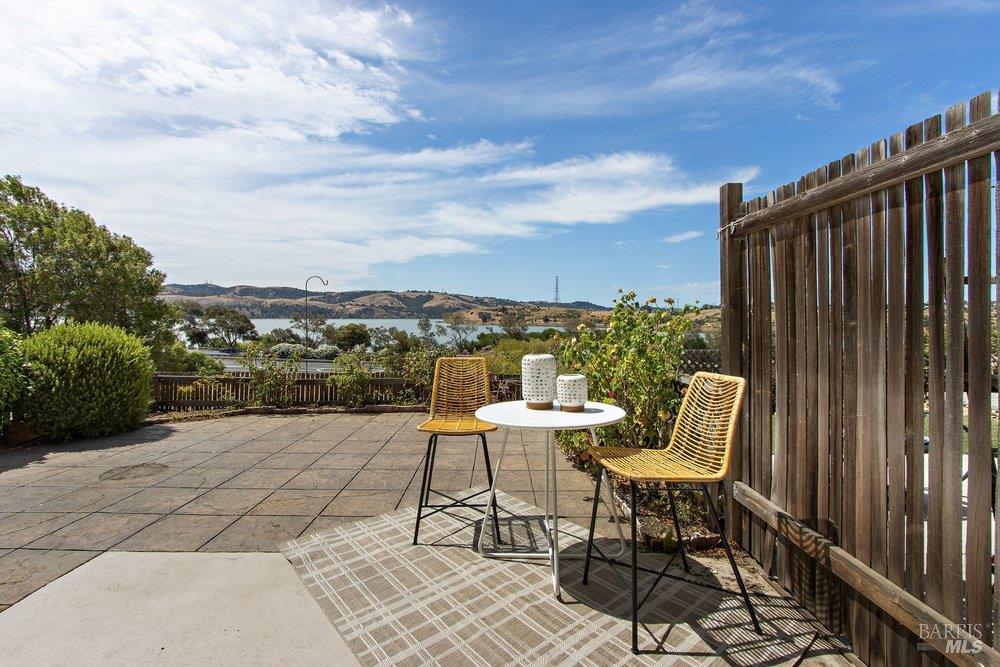 1492 London Circle Benicia CA 94510