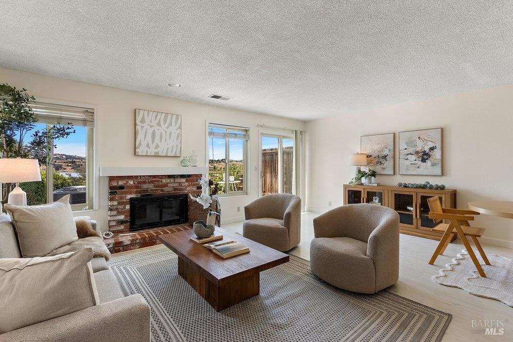 1492 London Circle Benicia CA 94510