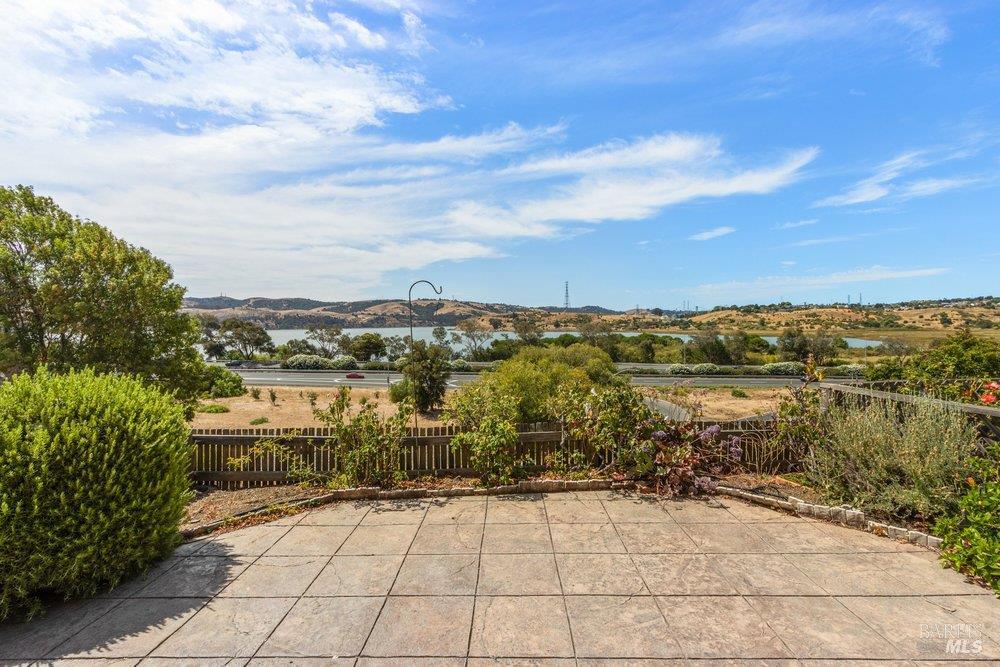 1492 London Circle Benicia CA 94510