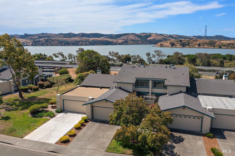 1492 London Circle Benicia CA 94510