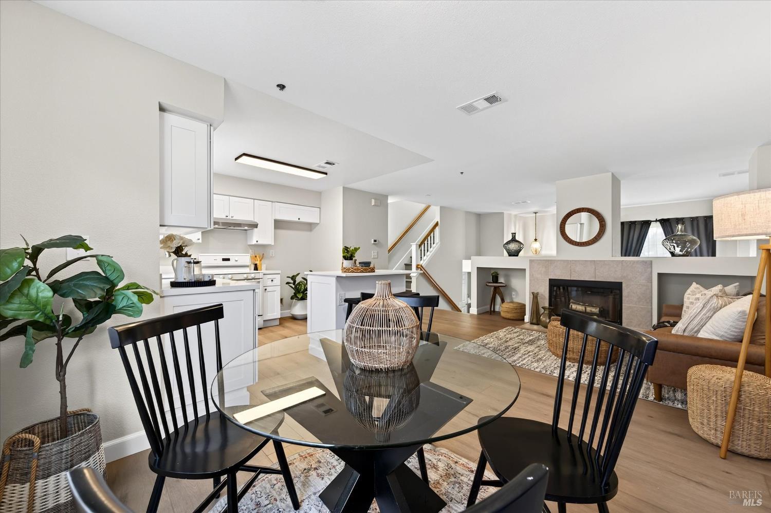 466 E E Street Benicia CA 94510