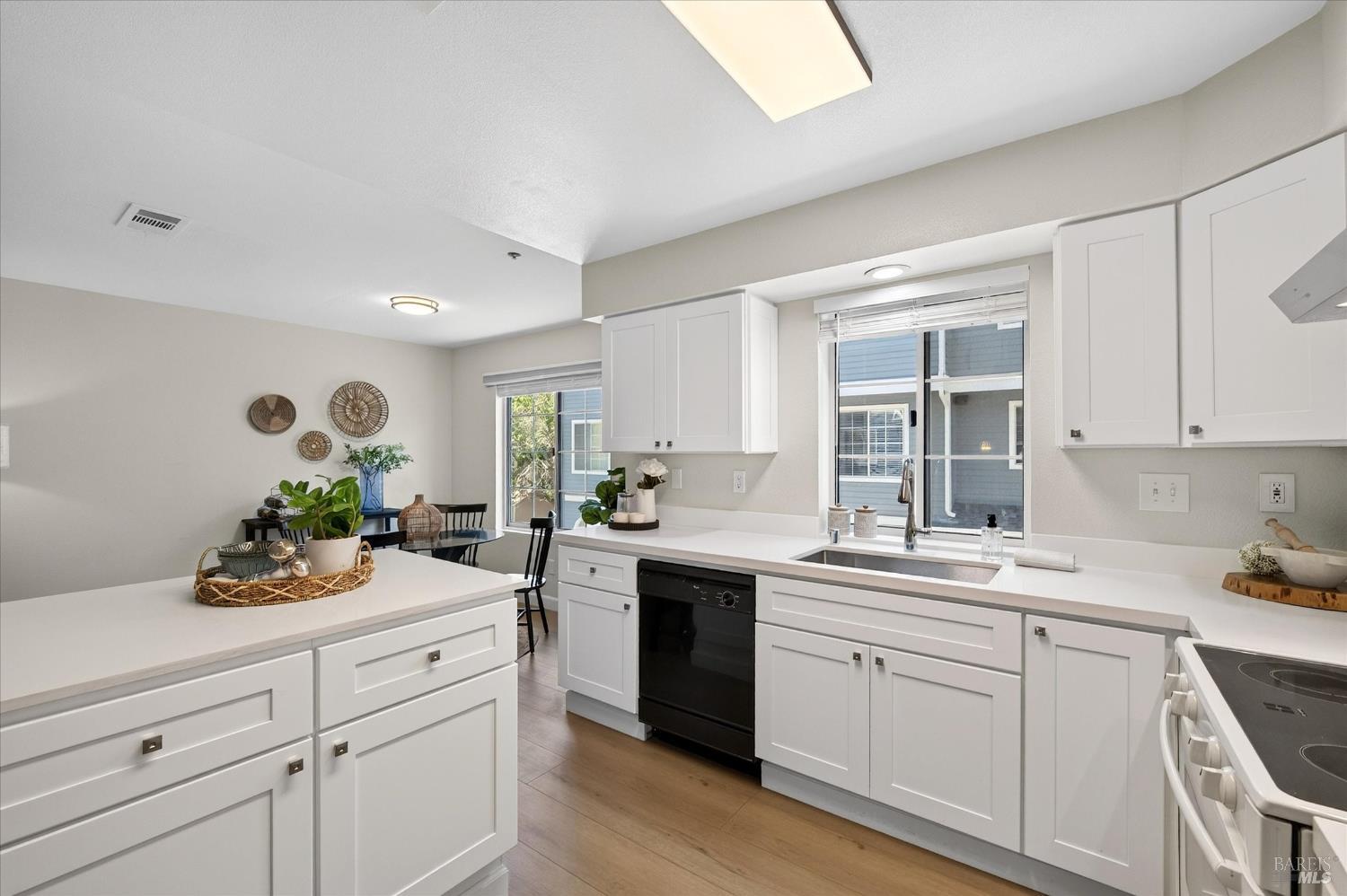 466 E E Street Benicia CA 94510