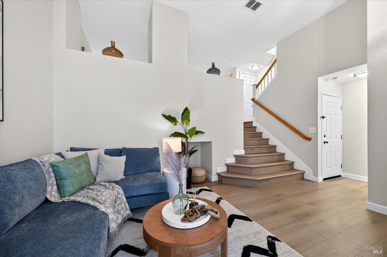 466 E E Street Benicia CA 94510