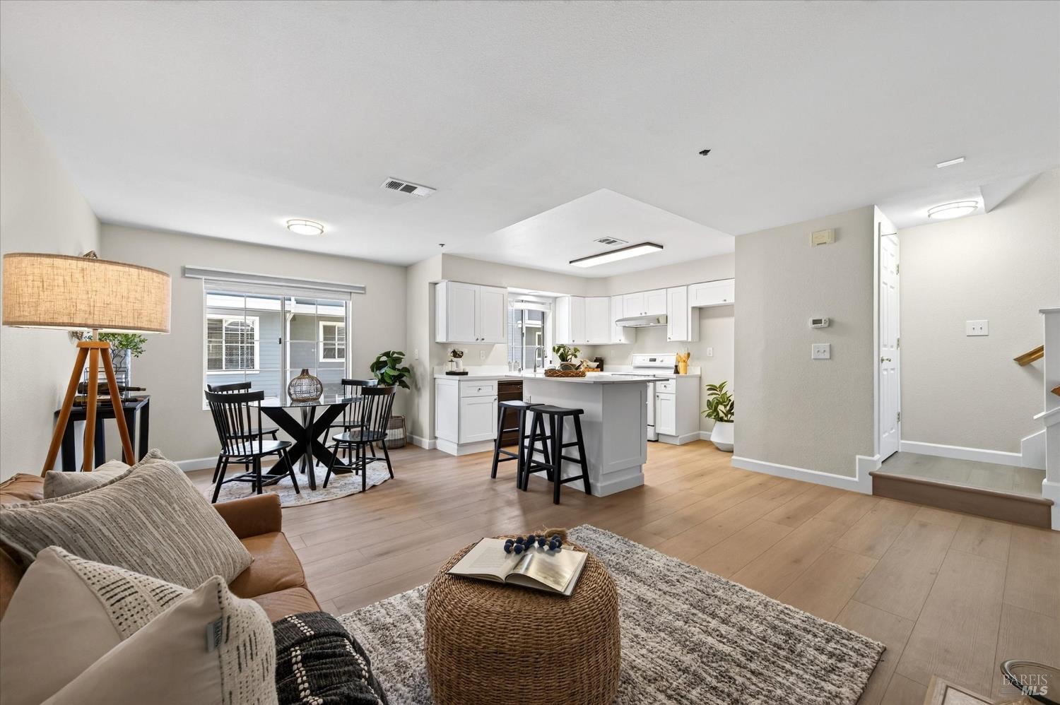 466 E E Street Benicia CA 94510