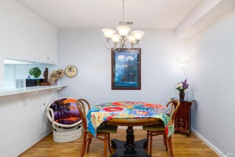 446 Las Casitas Court Santa Rosa CA 95403