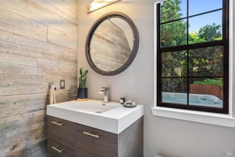 346 Piper Street Healdsburg CA 95448