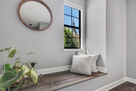 346 Piper Street Healdsburg CA 95448