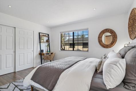 346 Piper Street Healdsburg CA 95448