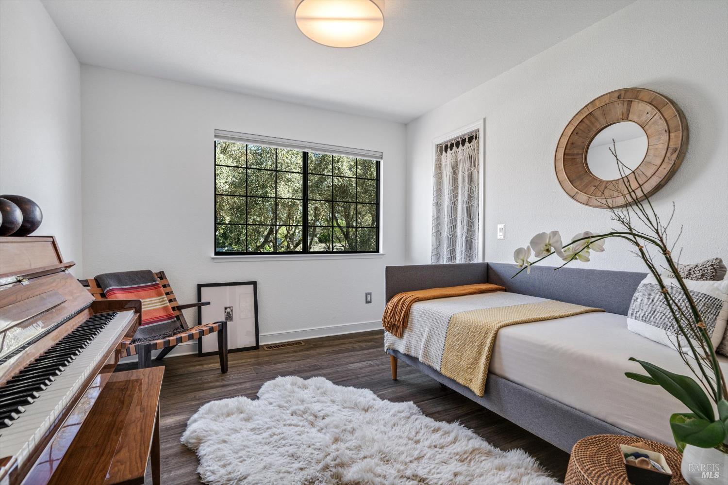 346 Piper Street Healdsburg CA 95448