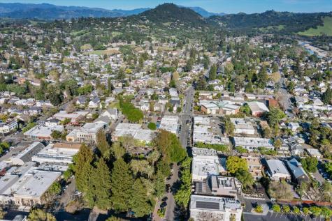 346 Piper Street Healdsburg CA 95448