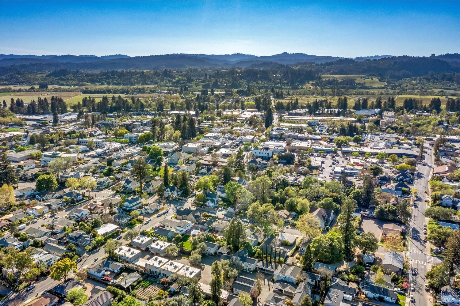 346 Piper Street Healdsburg CA 95448