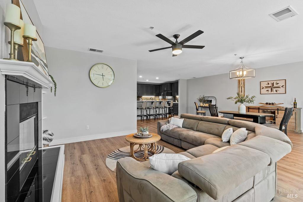 964 Mcclelland Drive Windsor CA 95492