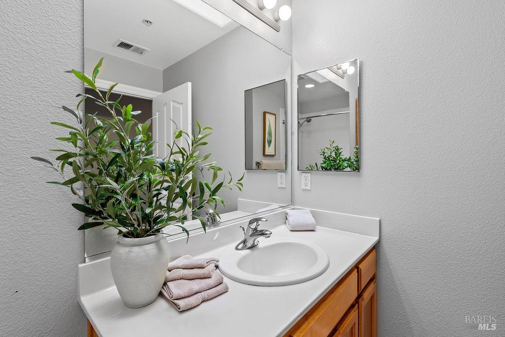 964 Mcclelland Drive Windsor CA 95492