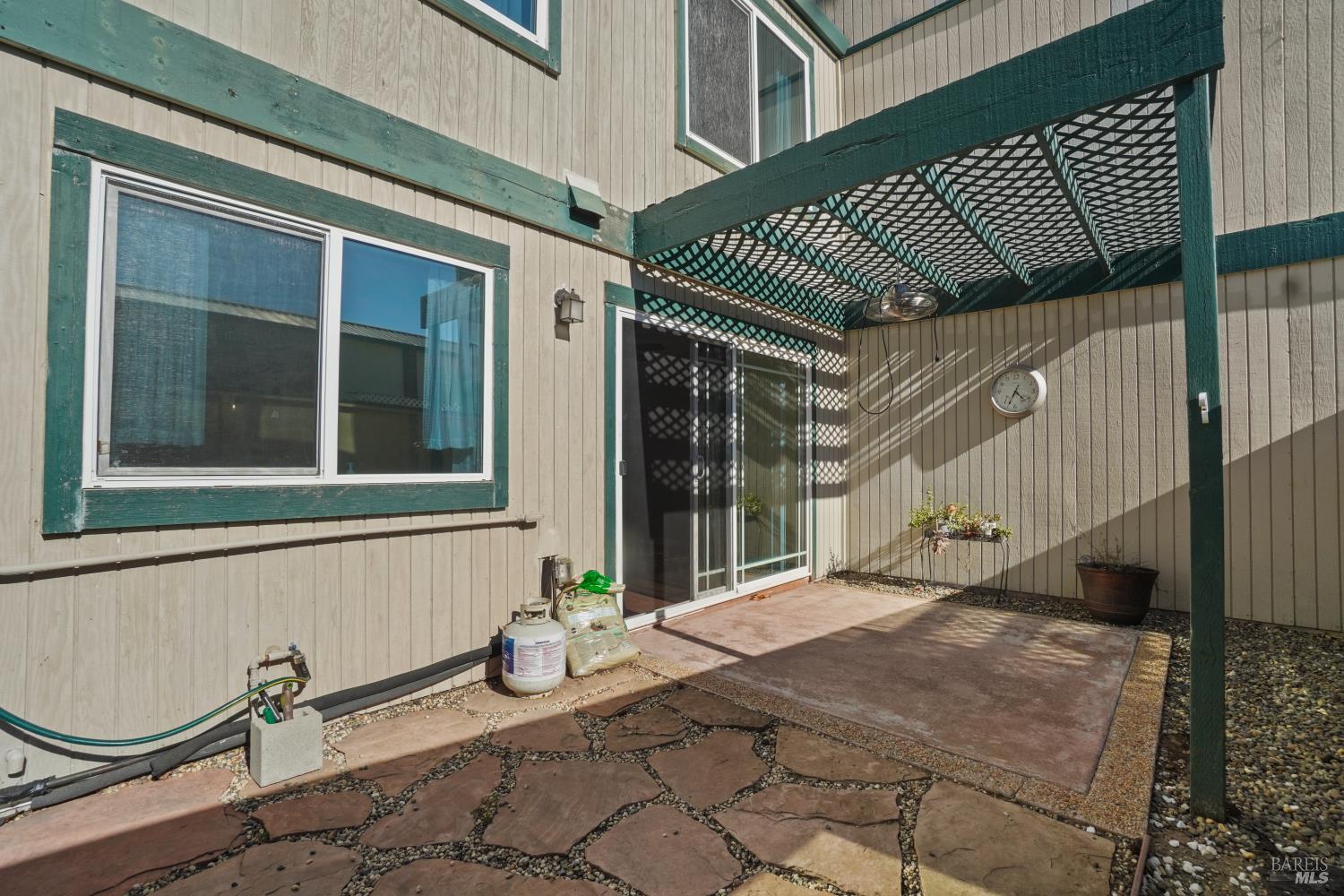 299 Shasta Drive Vacaville CA 95687