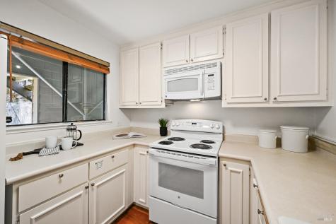 616 Via Casitas Greenbrae CA 94904
