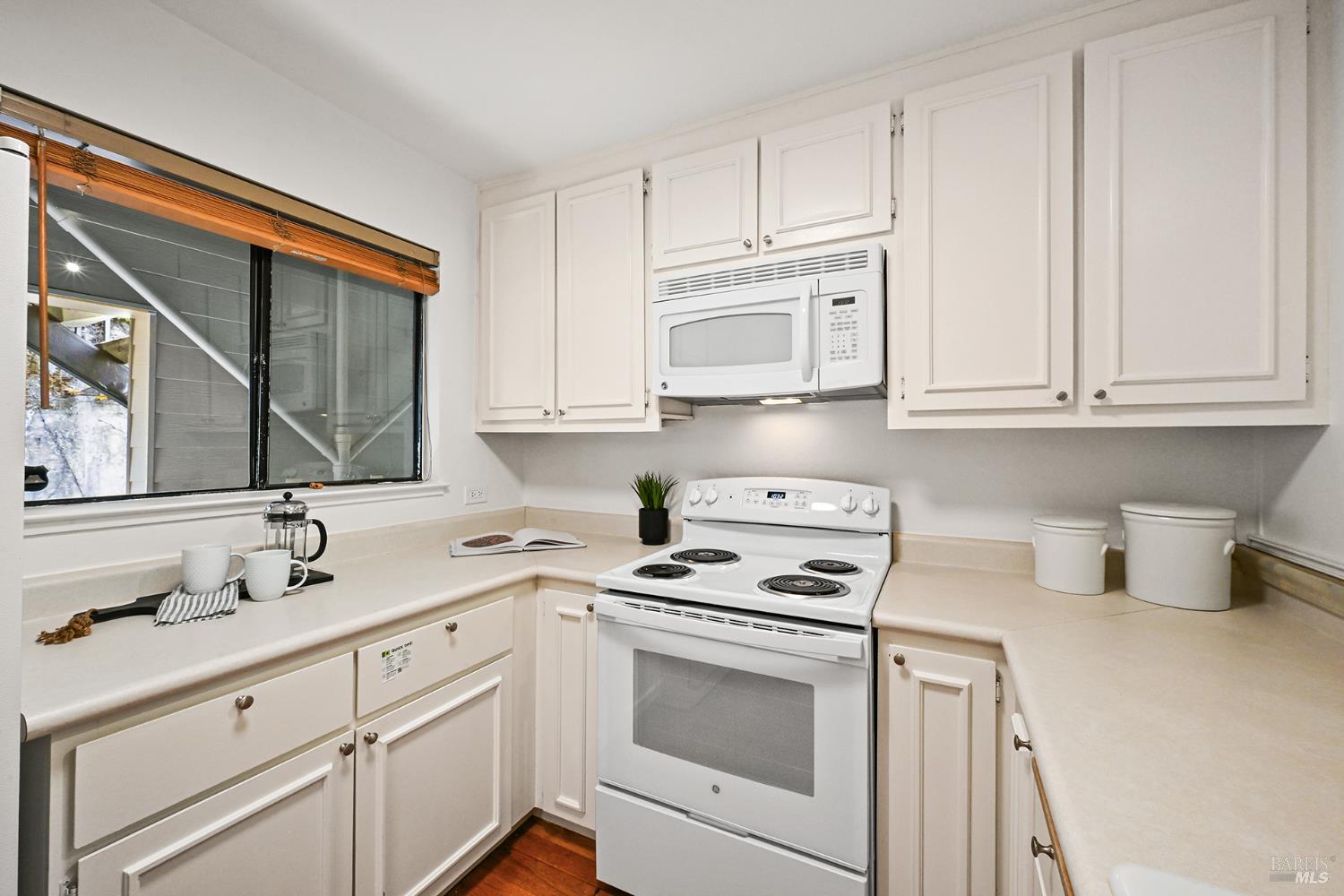 616 Via Casitas Greenbrae CA 94904