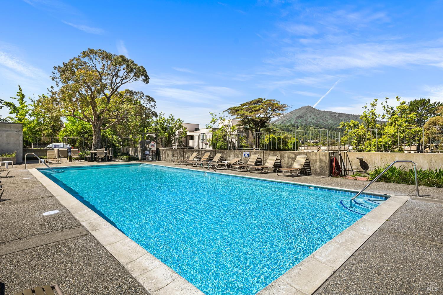 616 Via Casitas Greenbrae CA 94904
