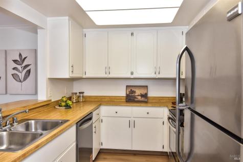 79 Scottsdale Way Novato CA 94947