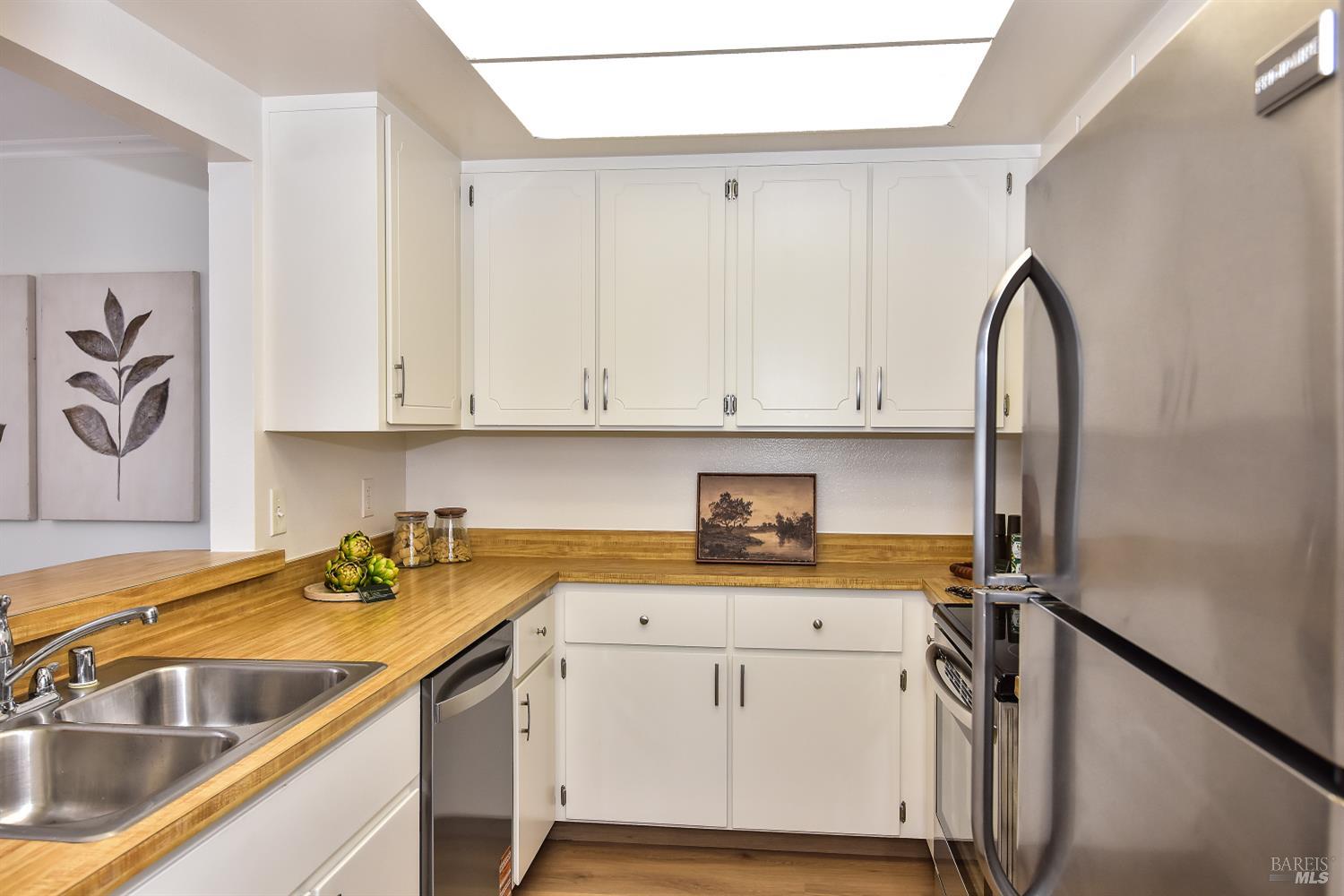 79 Scottsdale Way Novato CA 94947