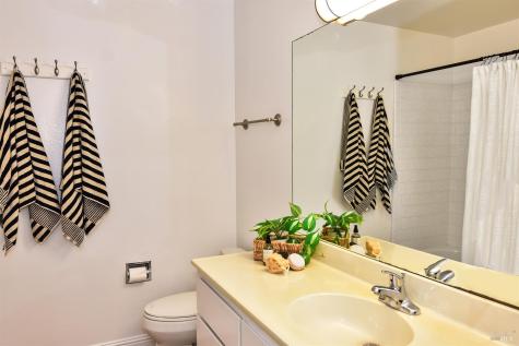 79 Scottsdale Way Novato CA 94947
