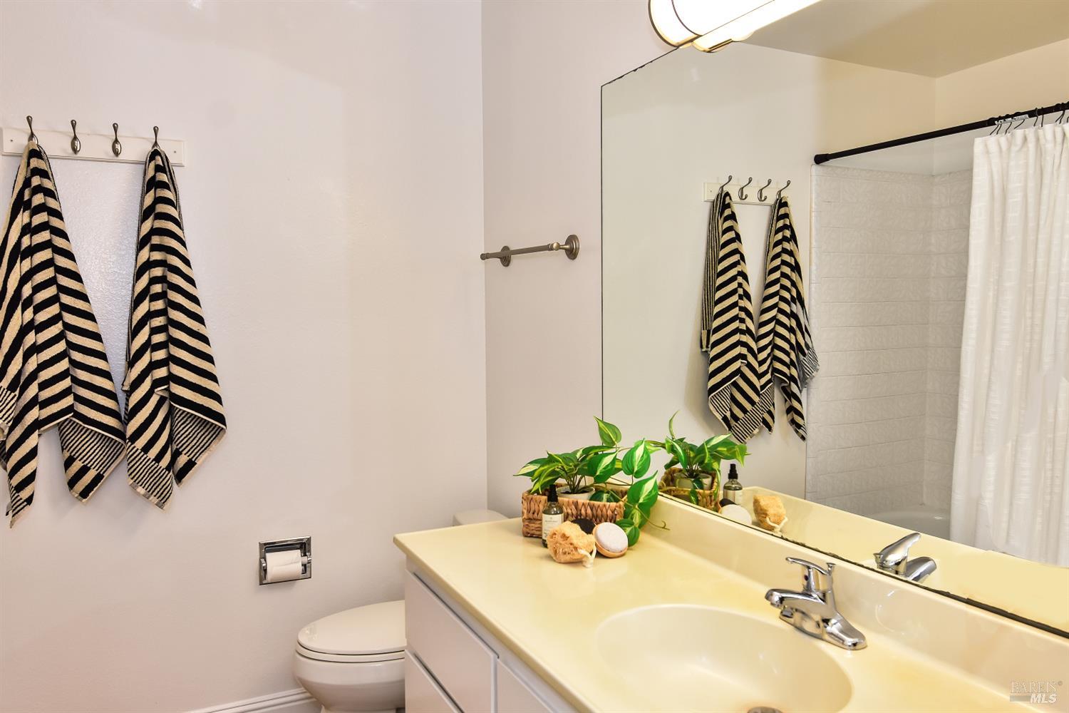 79 Scottsdale Way Novato CA 94947
