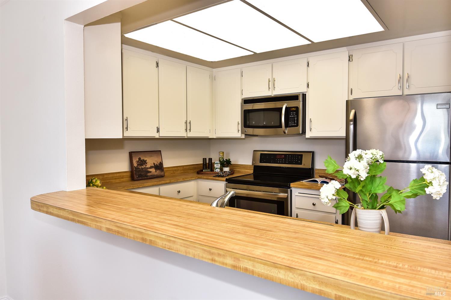 79 Scottsdale Way Novato CA 94947