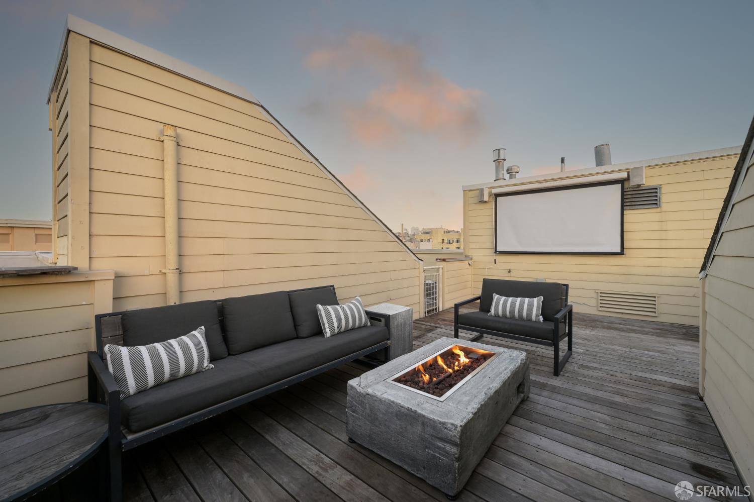 1601 Pacific Avenue San Francisco CA 94109