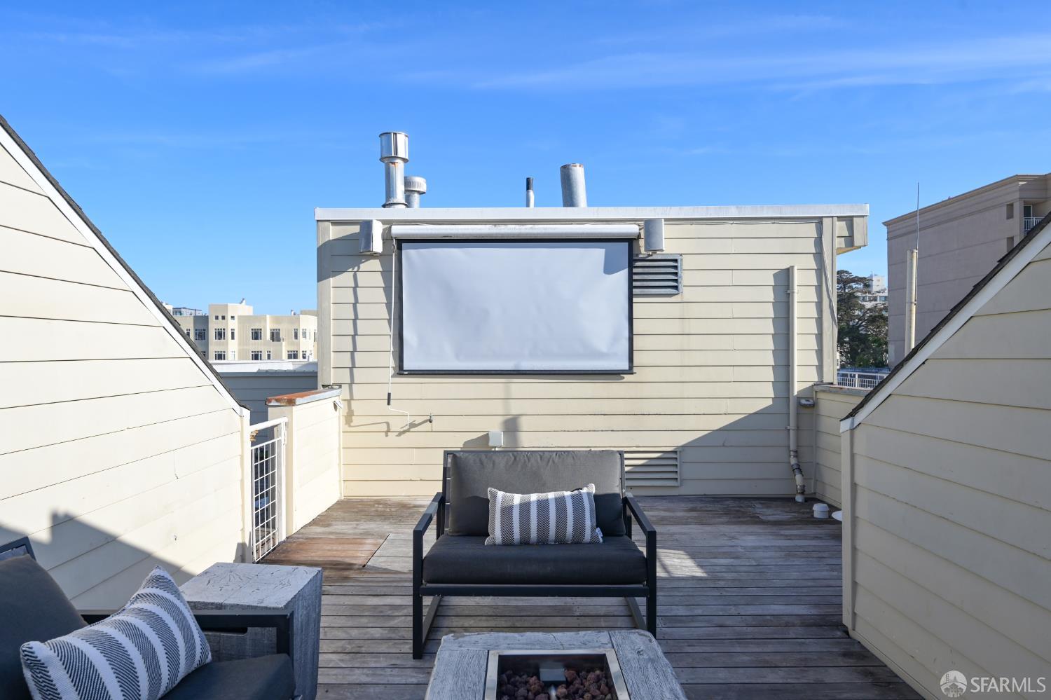 1601 Pacific Avenue San Francisco CA 94109