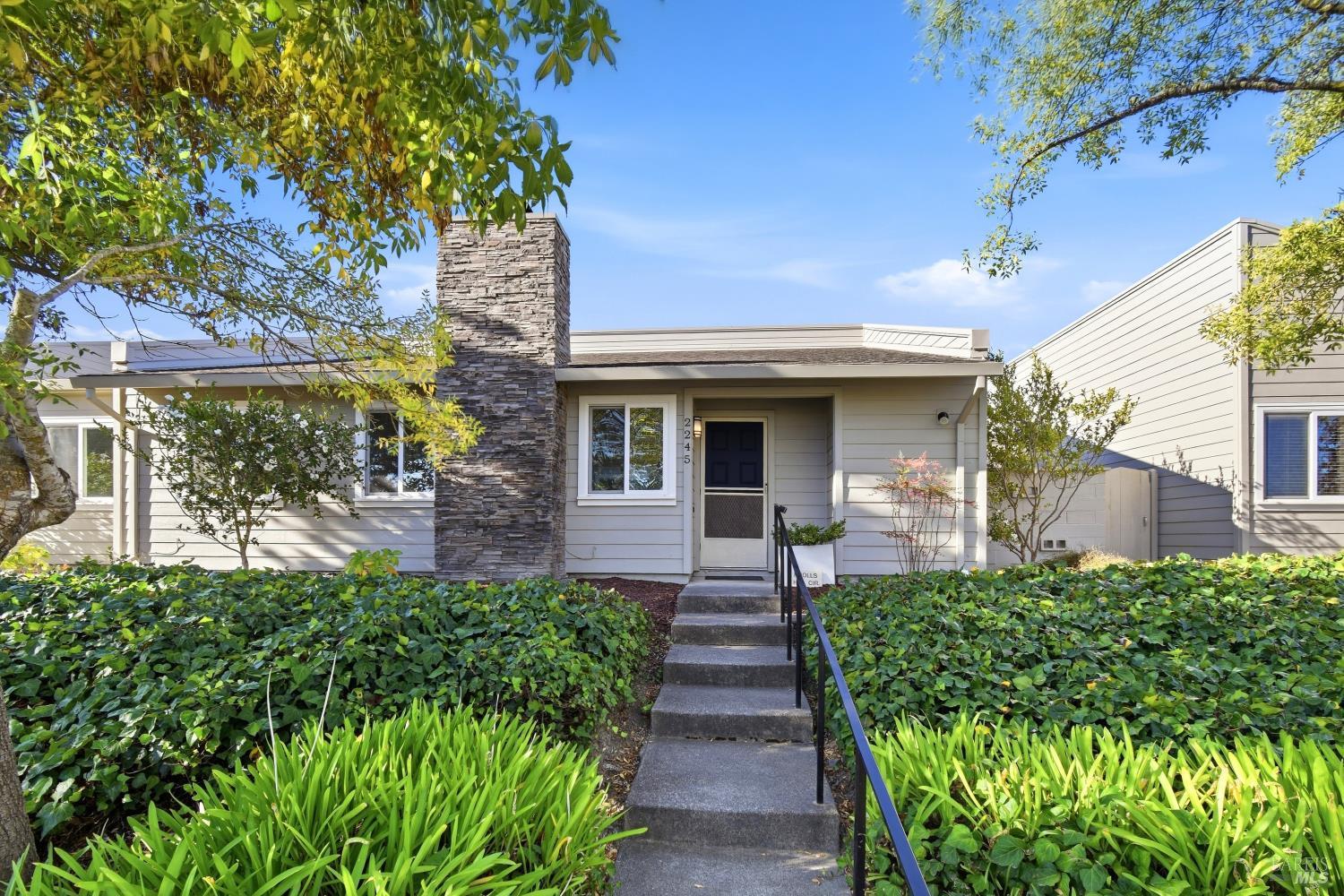 2245 Knolls Hills Circle Santa Rosa CA 95405