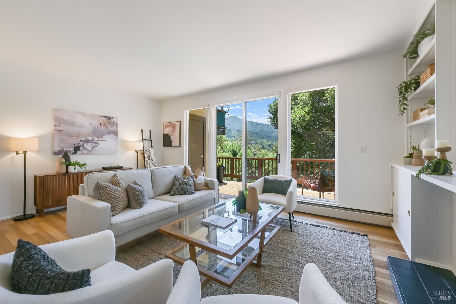 64 Corte Oriental Greenbrae CA 94904