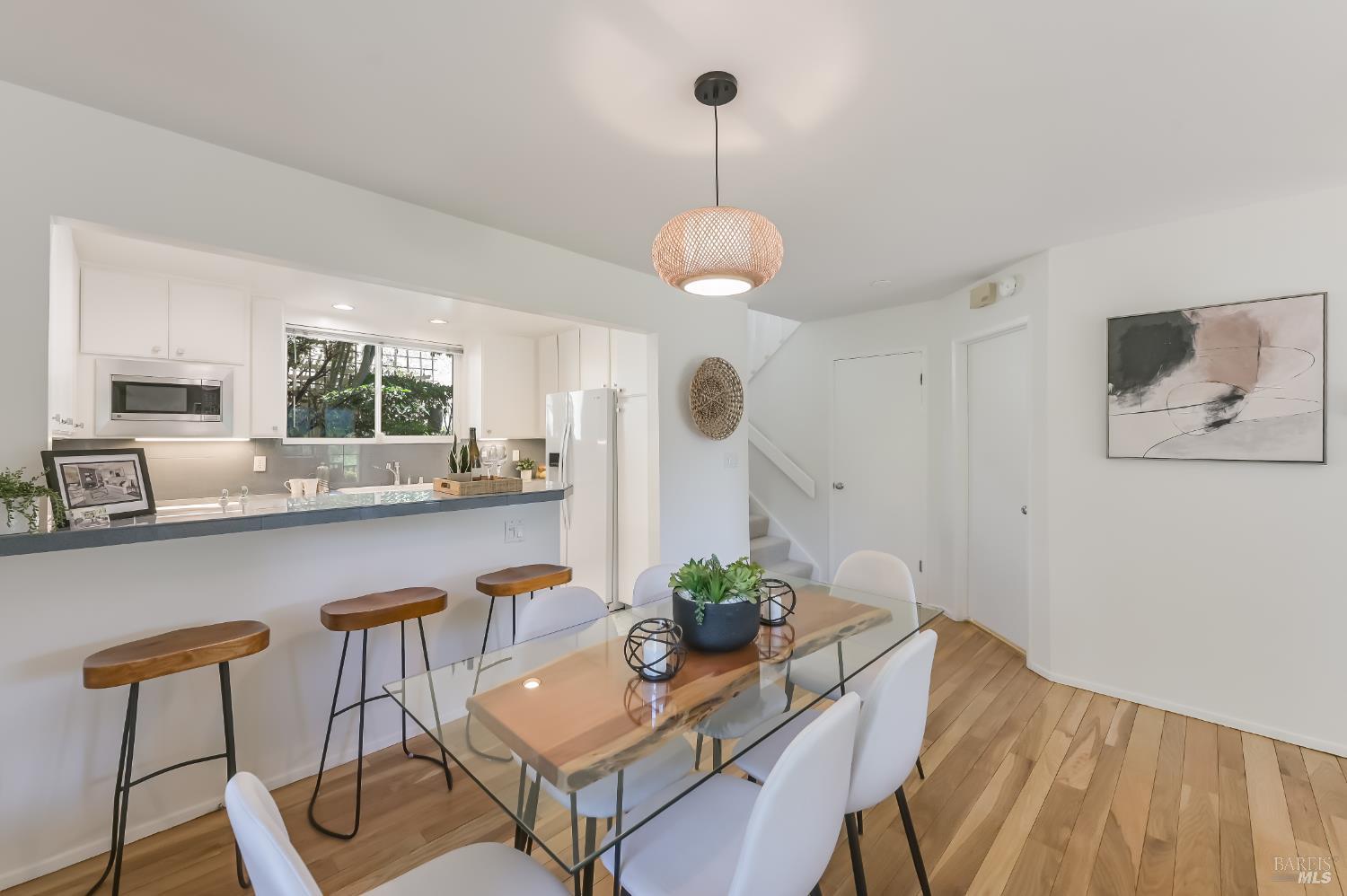 64 Corte Oriental Greenbrae CA 94904