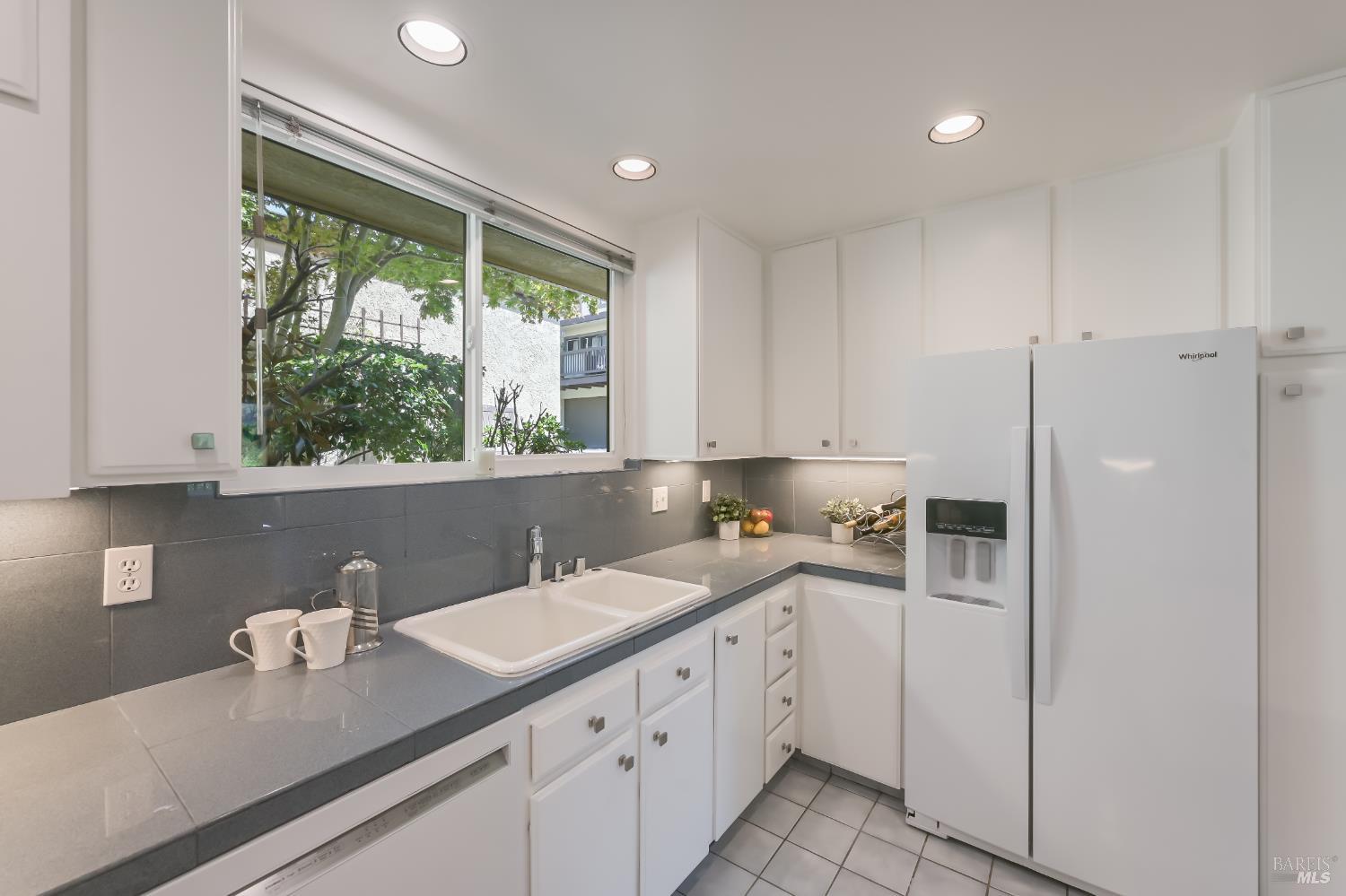 64 Corte Oriental Greenbrae CA 94904