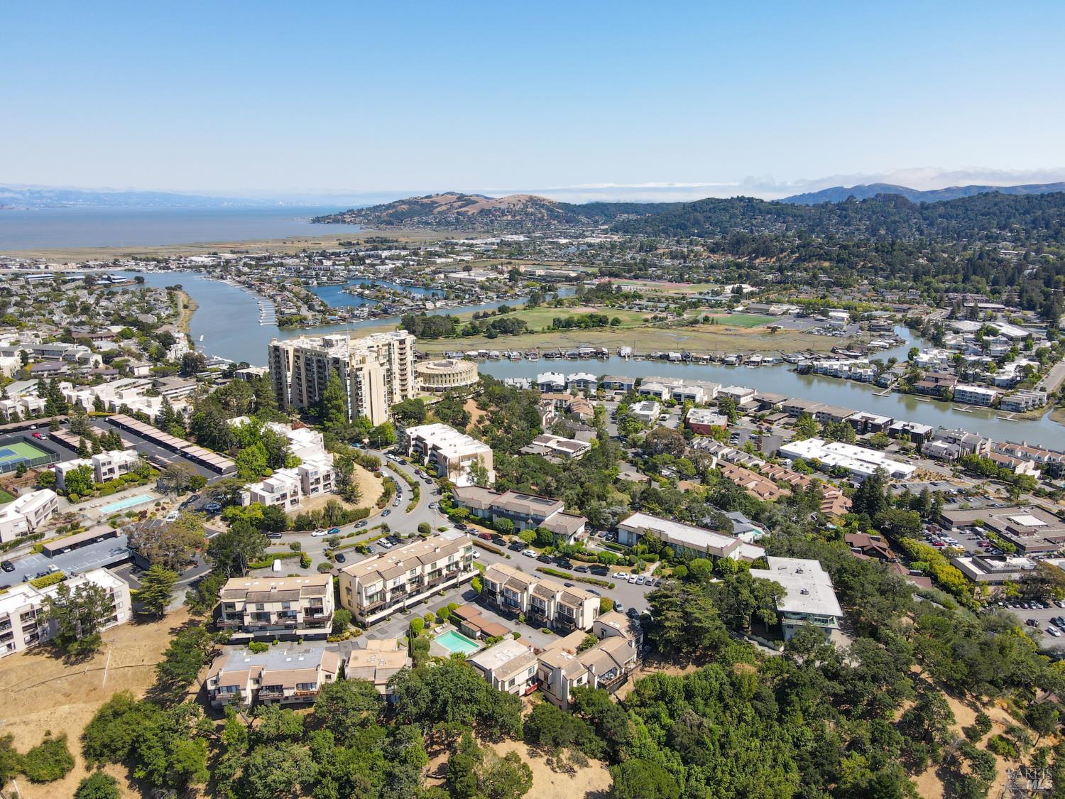 64 Corte Oriental Greenbrae CA 94904