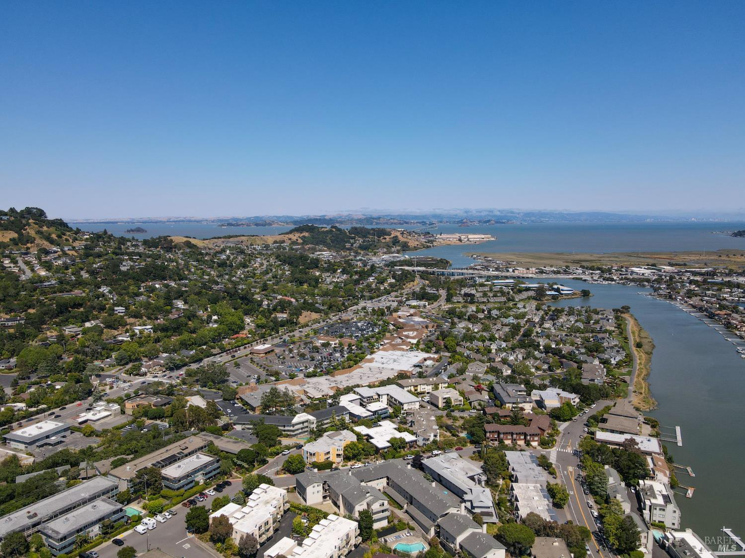 64 Corte Oriental Greenbrae CA 94904