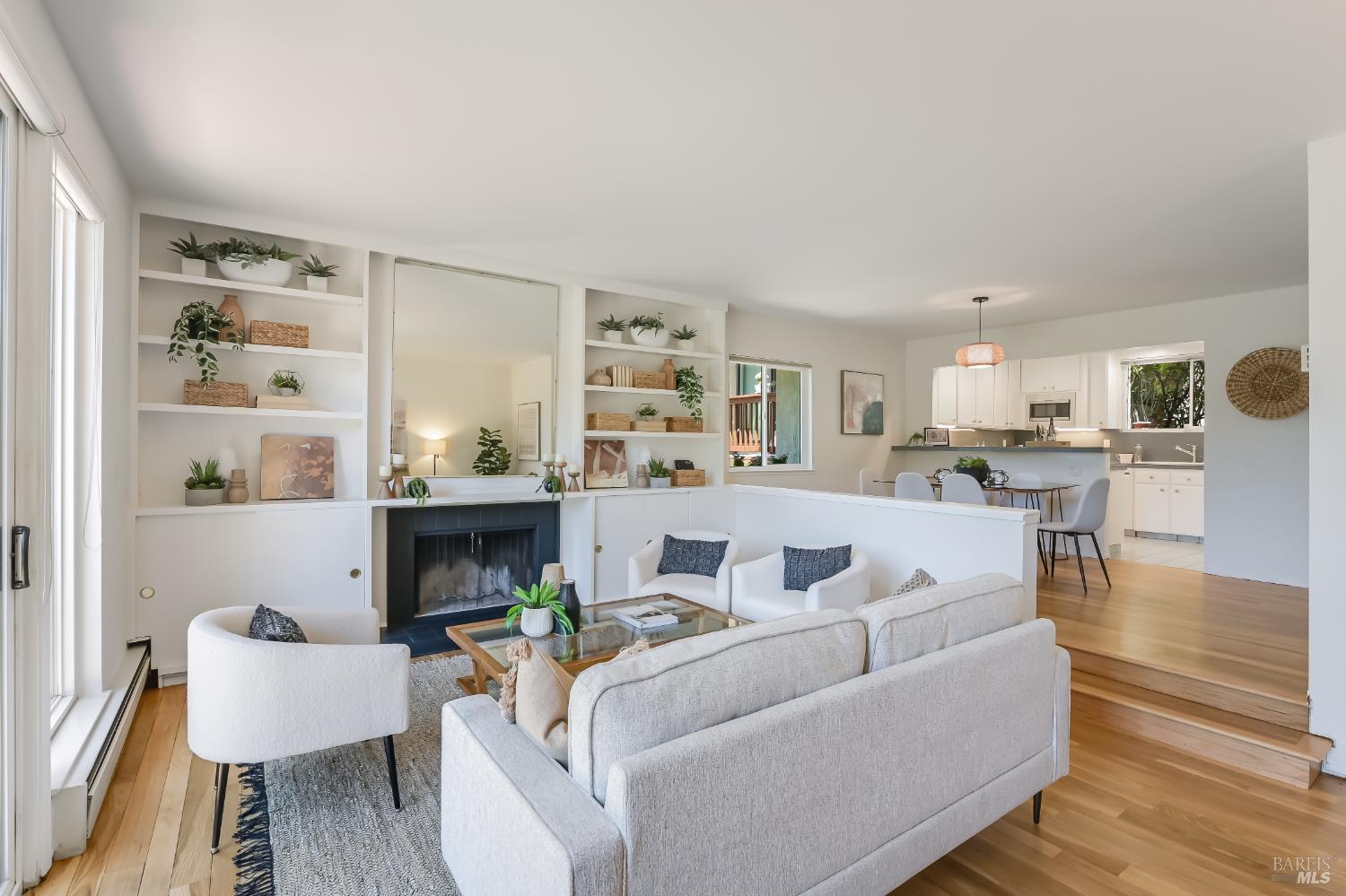 64 Corte Oriental Greenbrae CA 94904