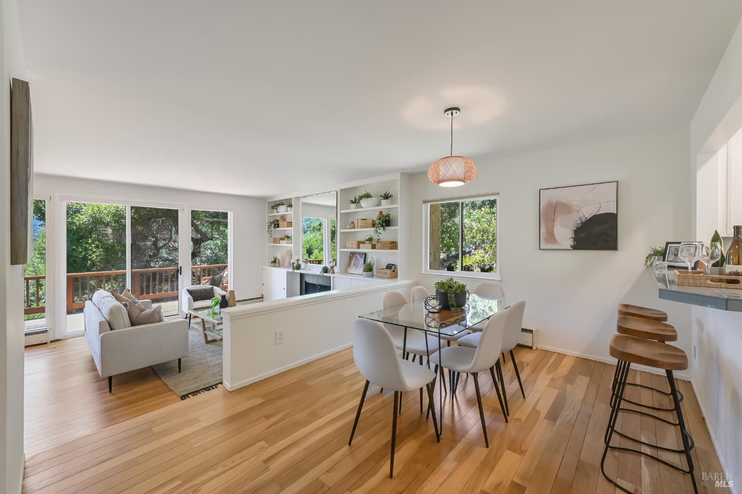 64 Corte Oriental Greenbrae CA 94904