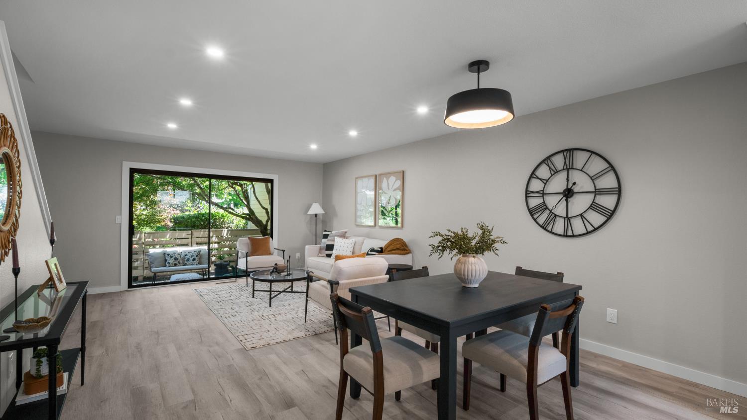 1560 Grenache Way Santa Rosa CA 95403