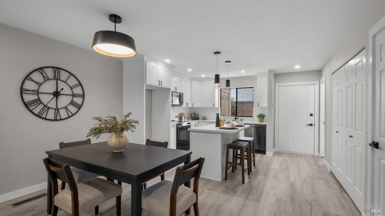 1560 Grenache Way Santa Rosa CA 95403