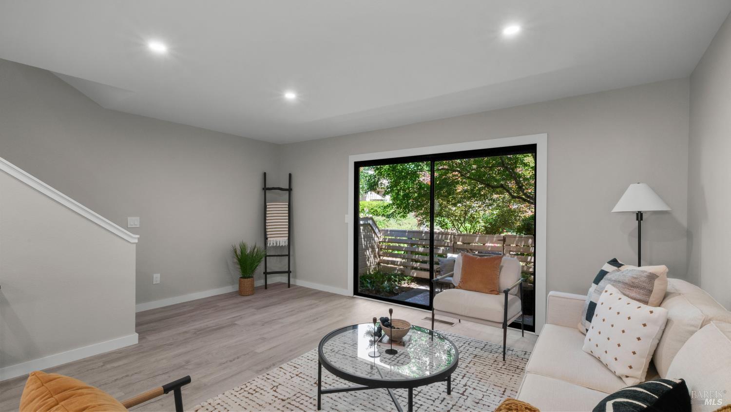 1560 Grenache Way Santa Rosa CA 95403