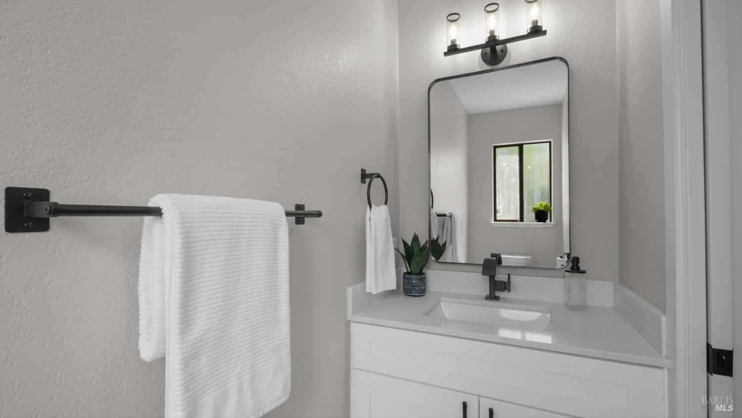 1560 Grenache Way Santa Rosa CA 95403