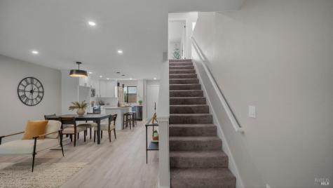 1560 Grenache Way Santa Rosa CA 95403