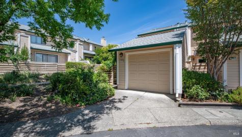 1560 Grenache Way Santa Rosa CA 95403