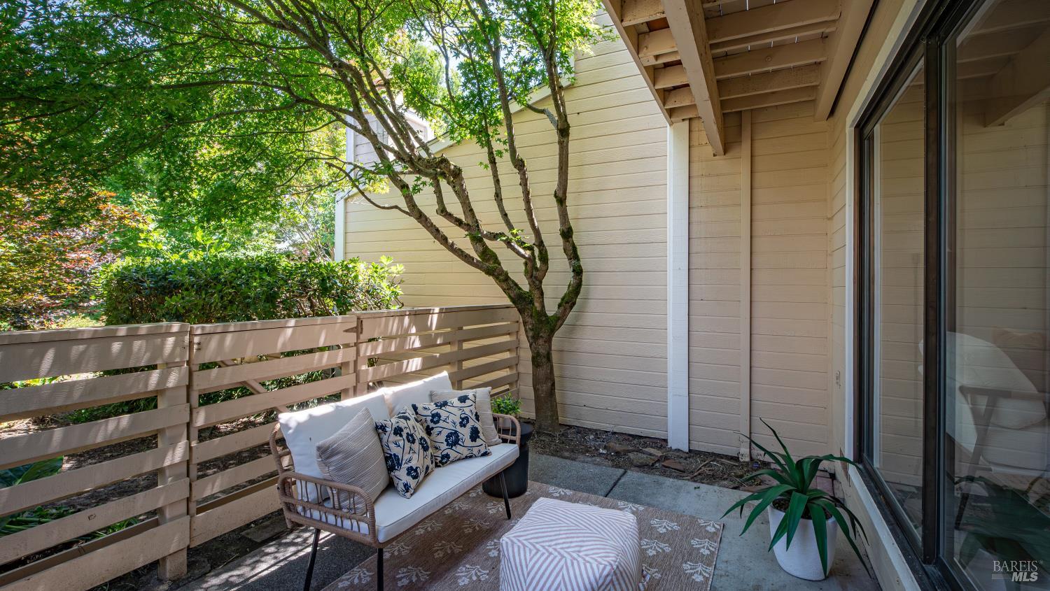1560 Grenache Way Santa Rosa CA 95403
