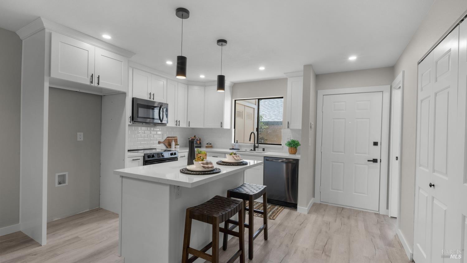 1560 Grenache Way Santa Rosa CA 95403
