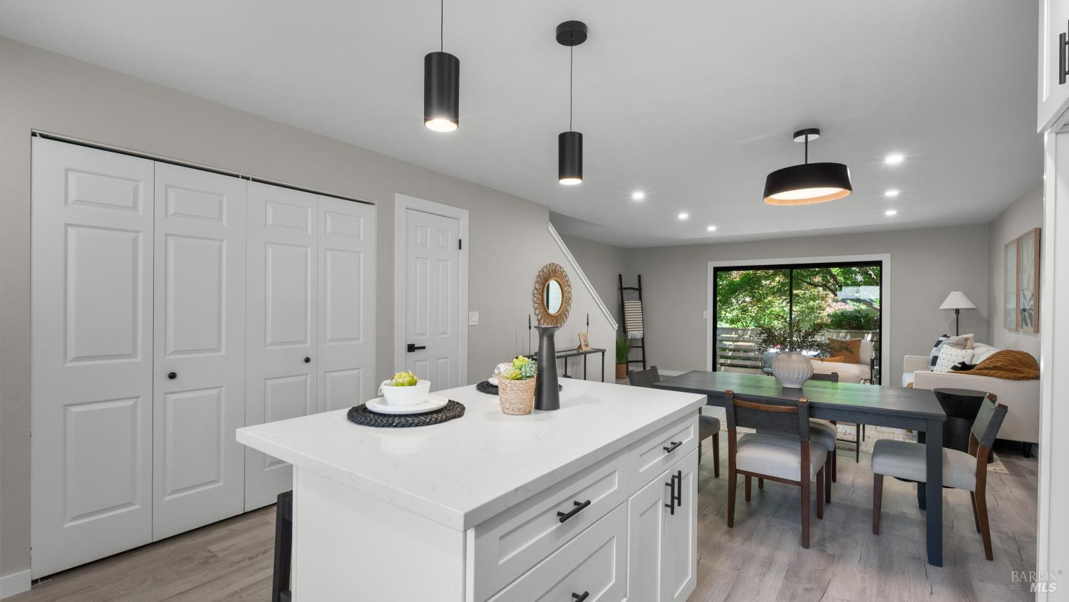 1560 Grenache Way Santa Rosa CA 95403