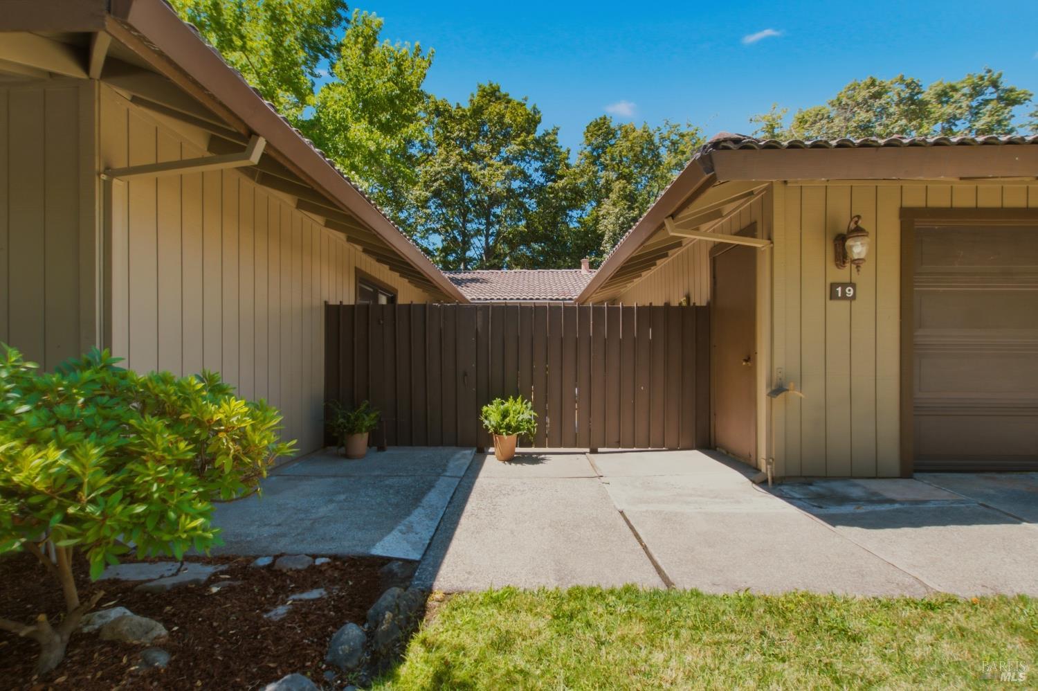 19 Wild Horse Drive Fairfield CA 94534