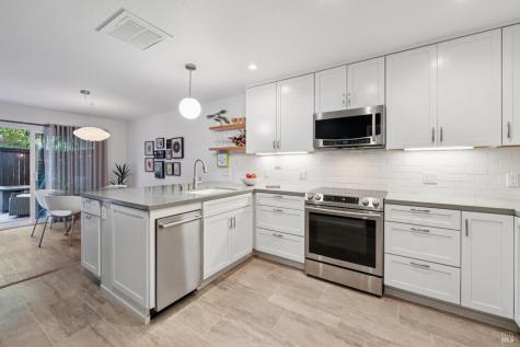 20 Woodoaks Drive San Rafael CA 94903